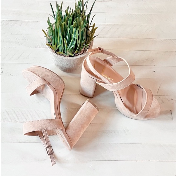 Lulus Shoes - Lulus 7.5 Blush Platform Block Heels